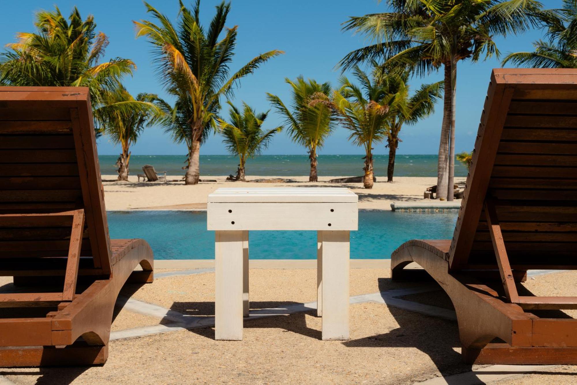 Sandy Feet Beach Resort Placencia Exterior photo