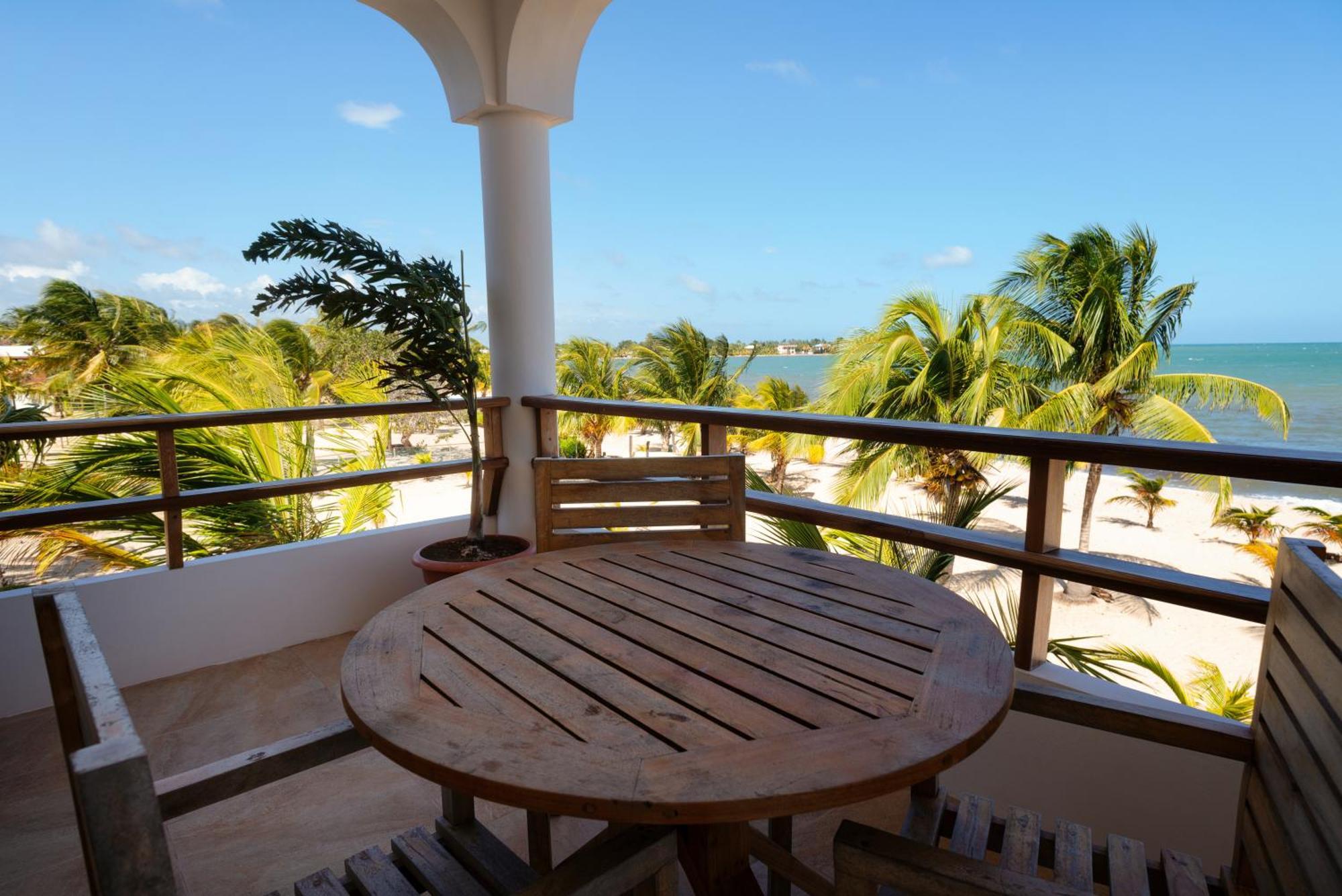 Sandy Feet Beach Resort Placencia Exterior photo