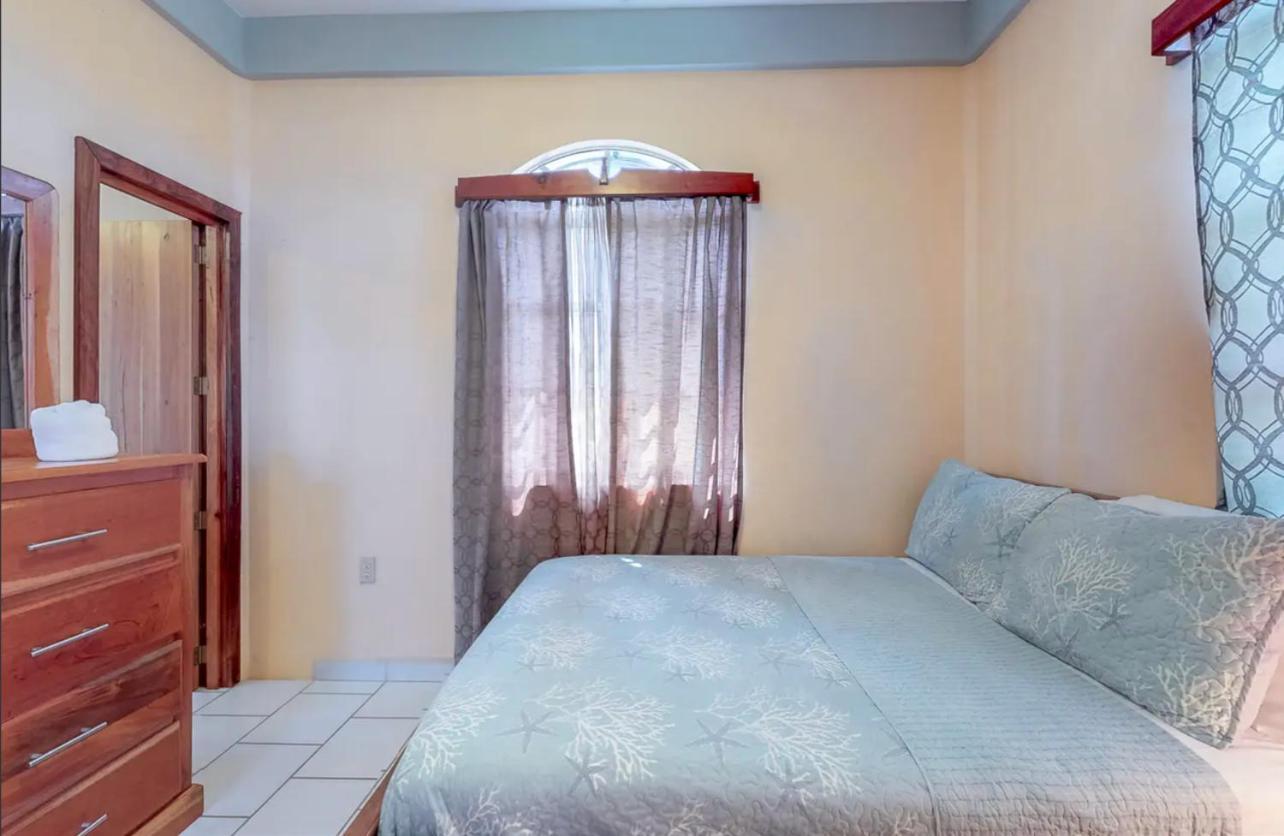 Sandy Feet Beach Resort Placencia Exterior photo